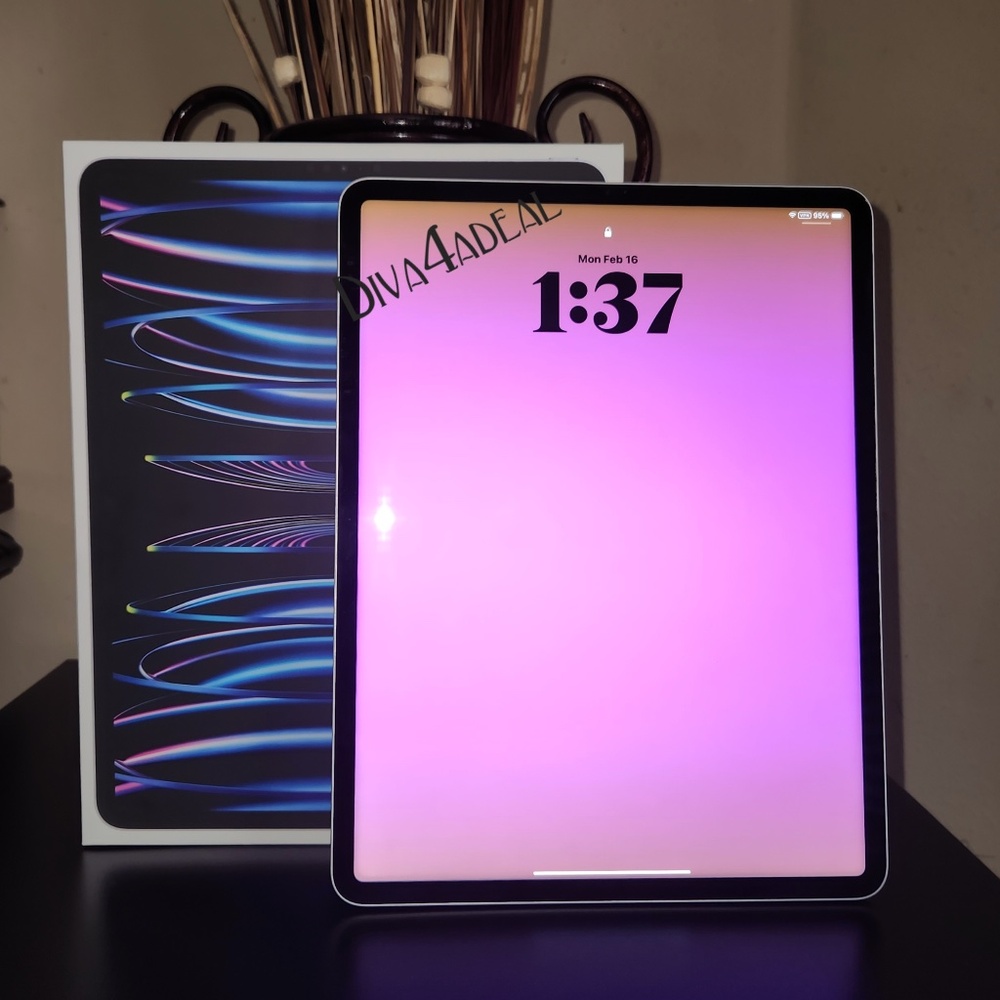 Apple iPad Pro 12.9-inch (6th generation) A2436 128 GB, Wi-Fi, 12.9 in - Silver